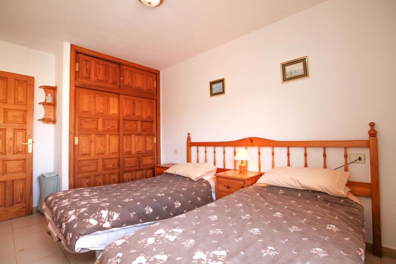 Apartamentos Alondras Park Costa Del Silencio Luaran gambar